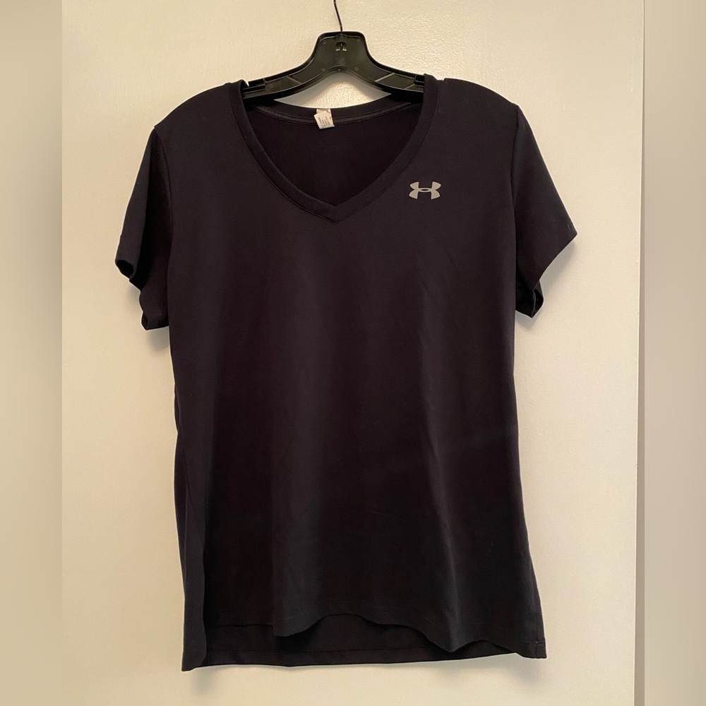 Under Armor, heat gear T-Shirt/ color: black, size large